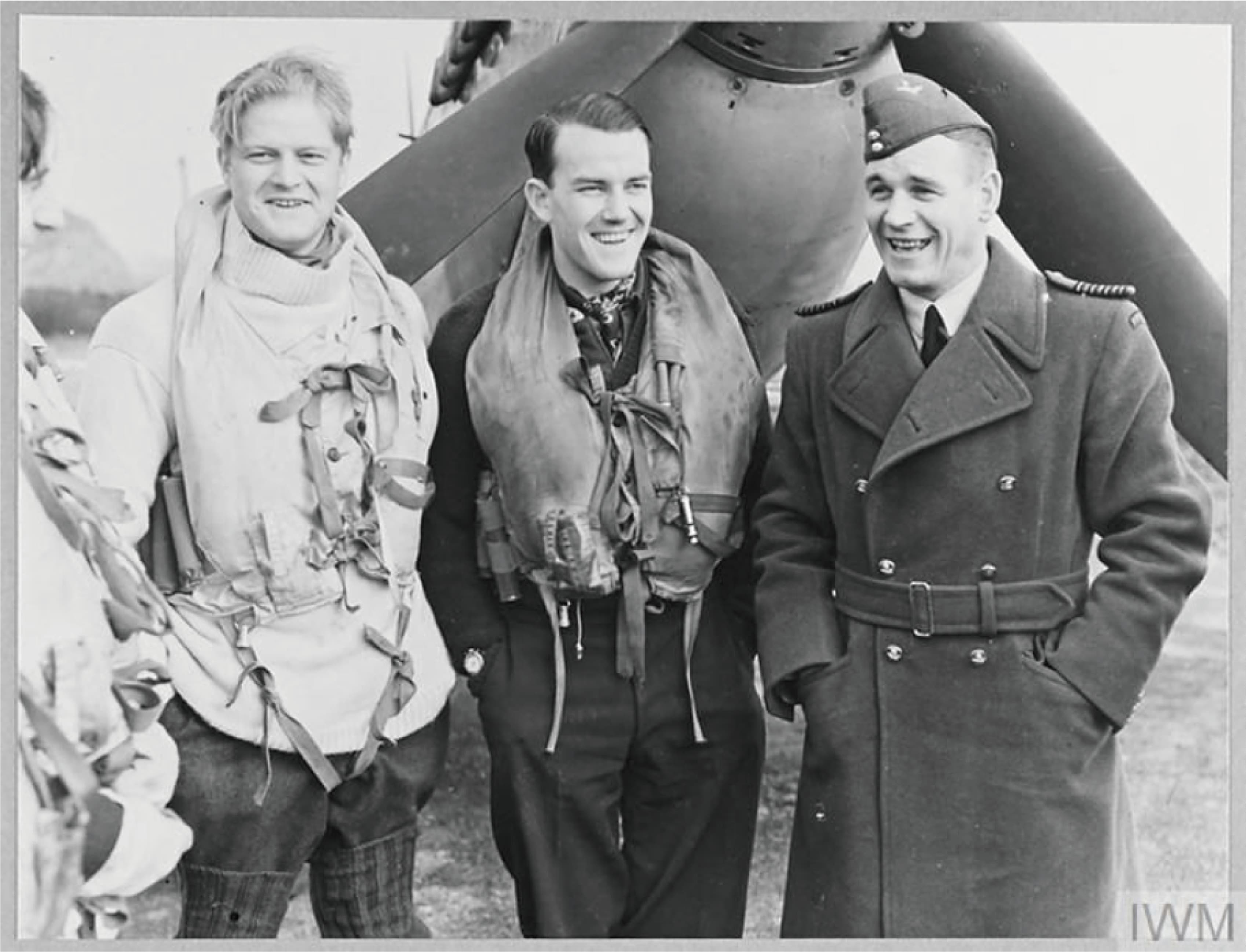 SCARVES FOR MEN image 1