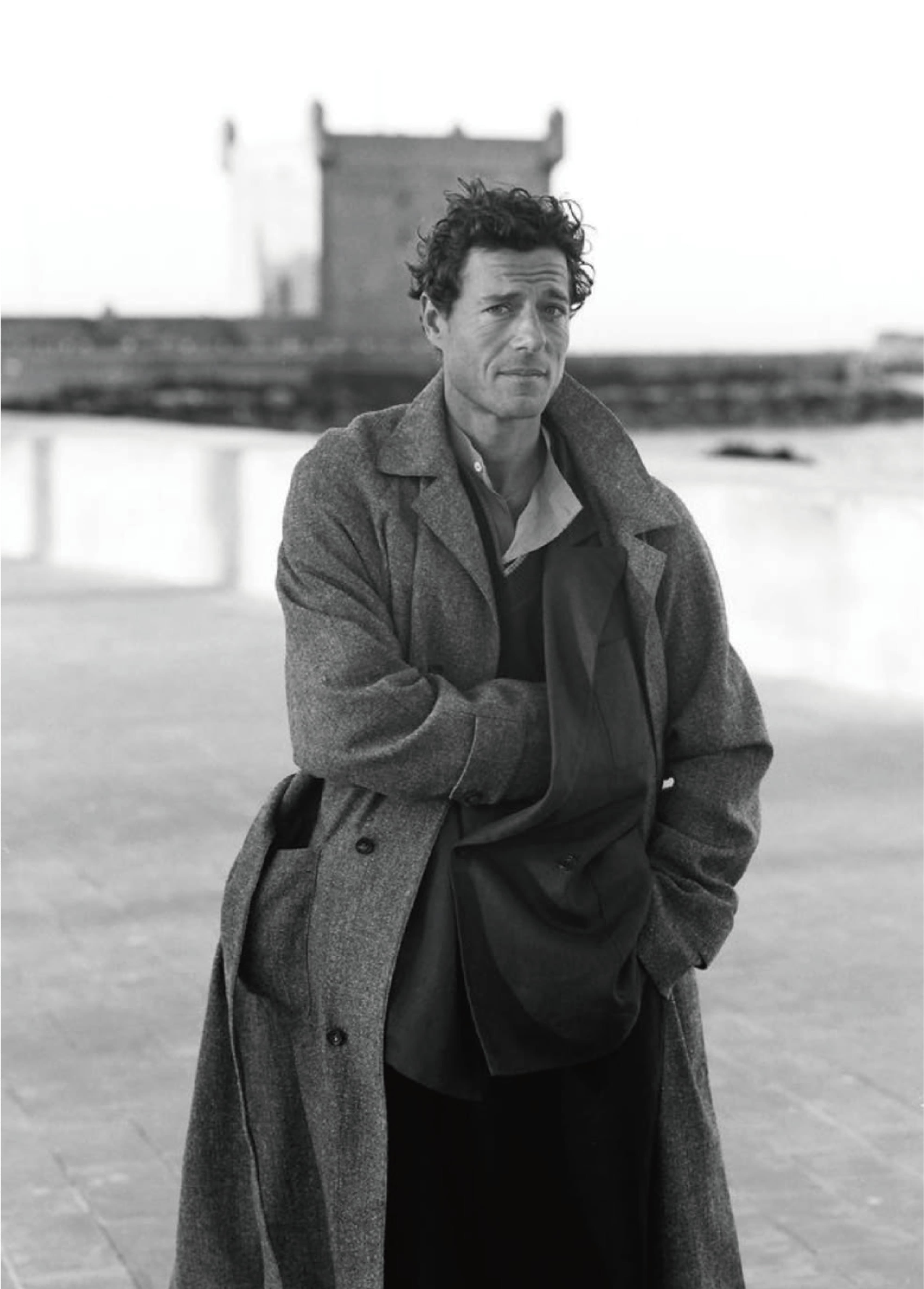 THE RAGLAN COAT image 3
